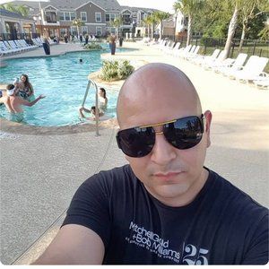 Meet your Posher, Victor